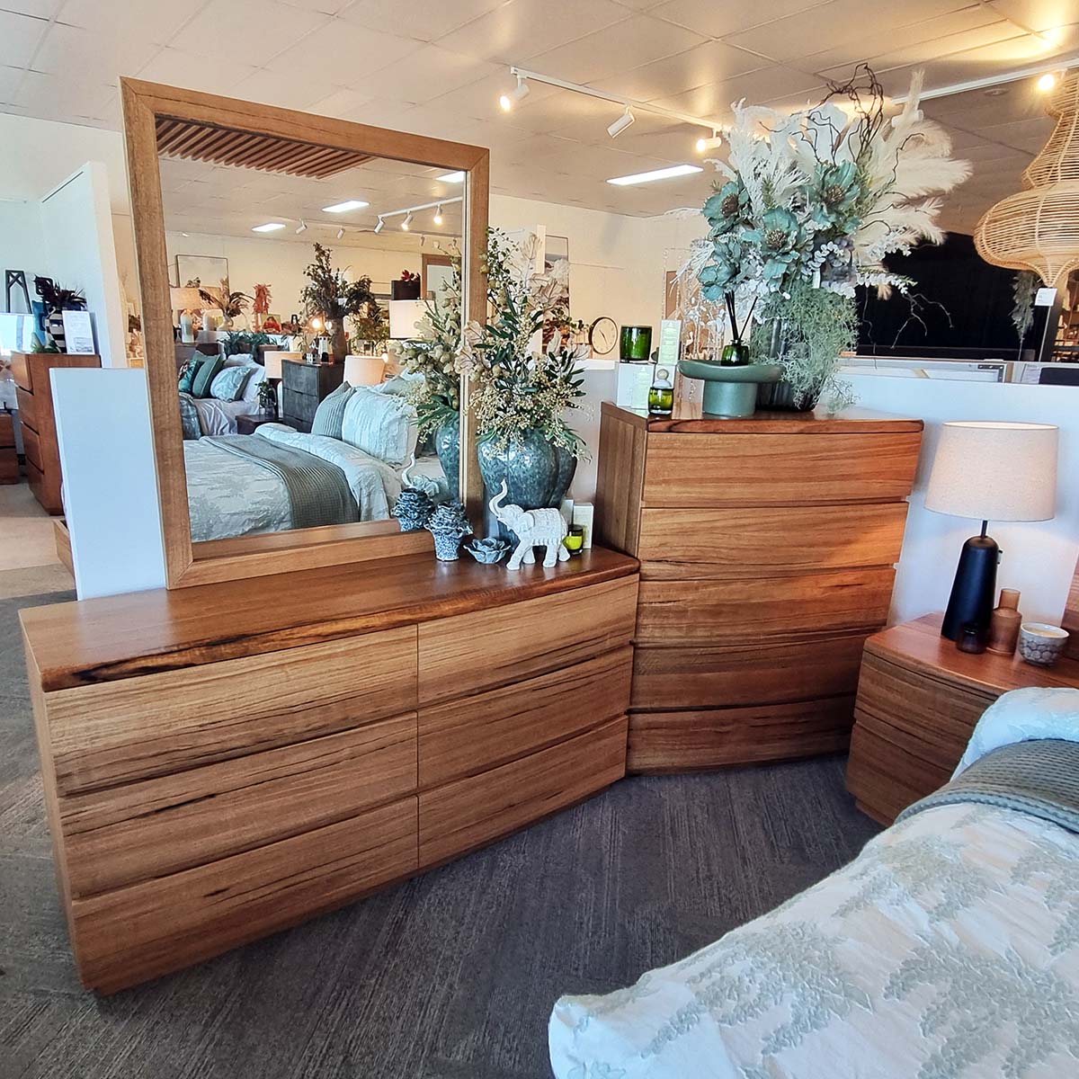 Fortitude Dresser