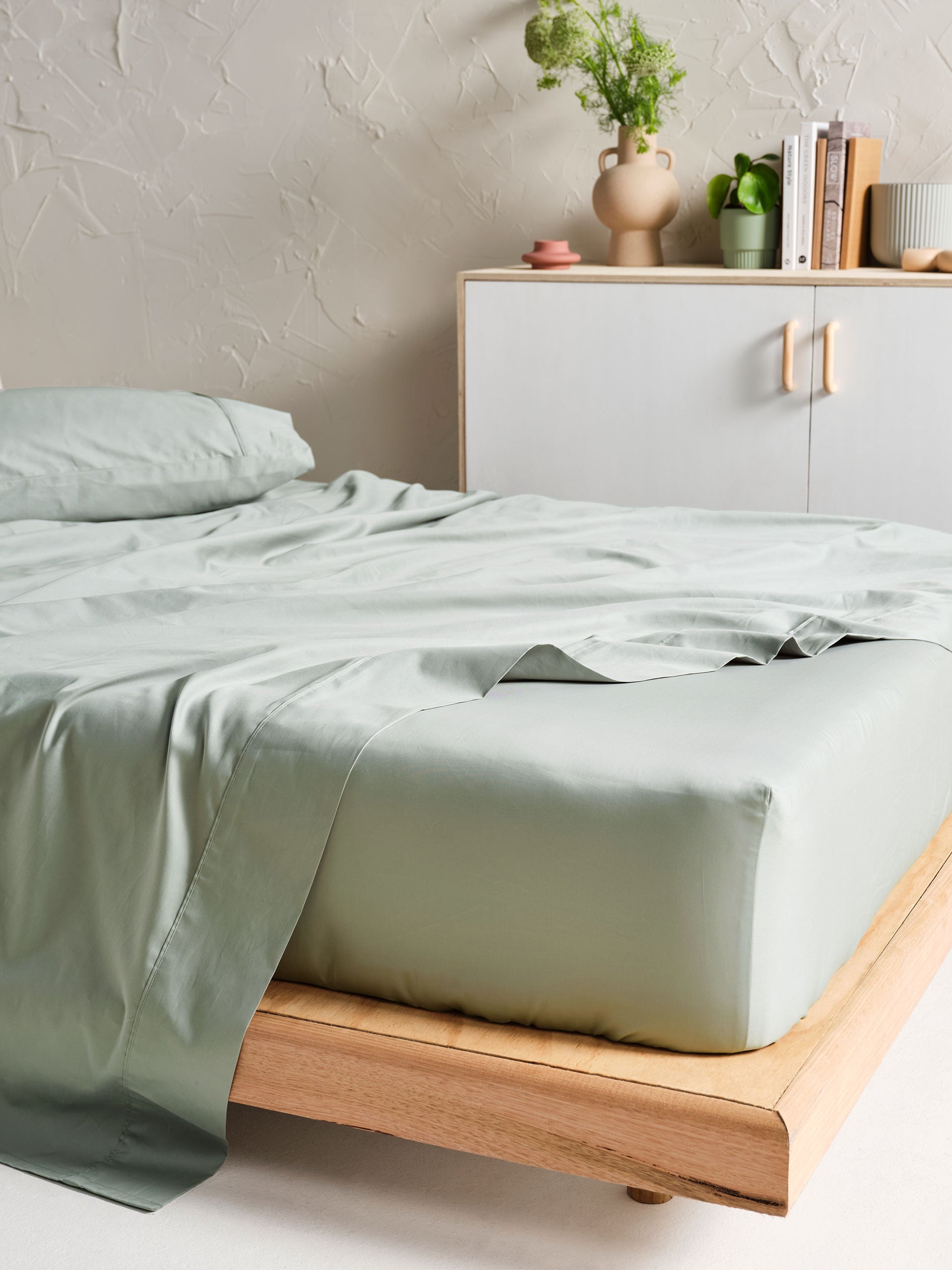 500TC Cotton Sateen Augusta Green Gum Fitted Sheet 50cm