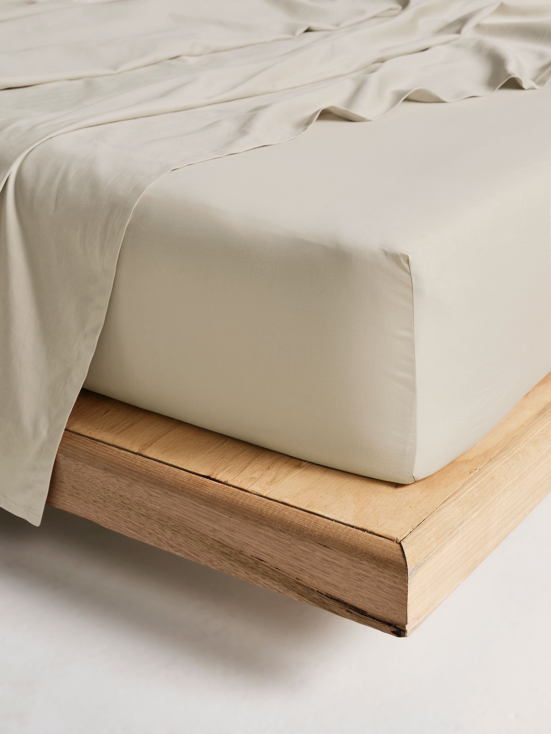 500TC Cotton Sateen Augusta Natural Fitted Sheet 50cm